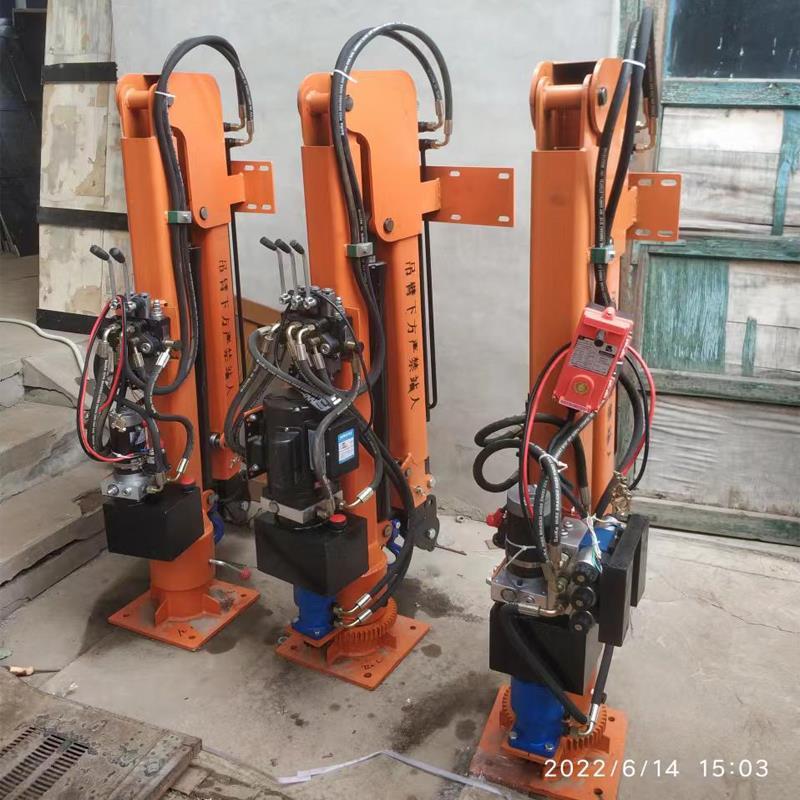 达拉特旗重汽蓝牌随车吊 3.2吨 国六动力强 液压驱动 农用自卸起重机